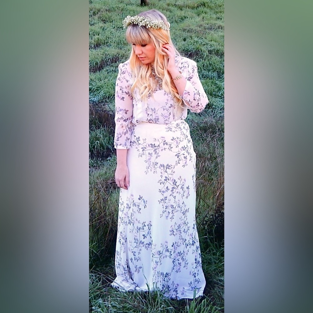 Lauren Conrad Runway Collection two piece set floral Top is a XS - Skirt size 2